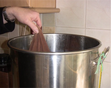 adding speciality grains to boiler